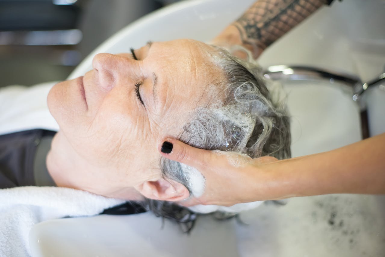 Read more about the article Hoe Behoud je een Stralende Huid na de Menopauze?